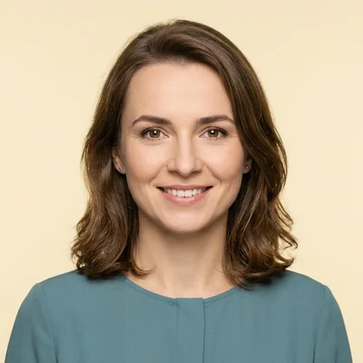 Portret Agnieszki Zielińskiej, edukatorki ubezpieczeniowej, plik team-agnieszka-zielinska.webp, wymiary 400×400 pikseli