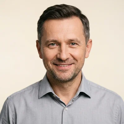 Portret Tomasza Kwiatkowskiego, specjalisty od dokumentacji szkód, plik team-tomasz-kwiatkowski.webp, wymiary 400×400 pikseli